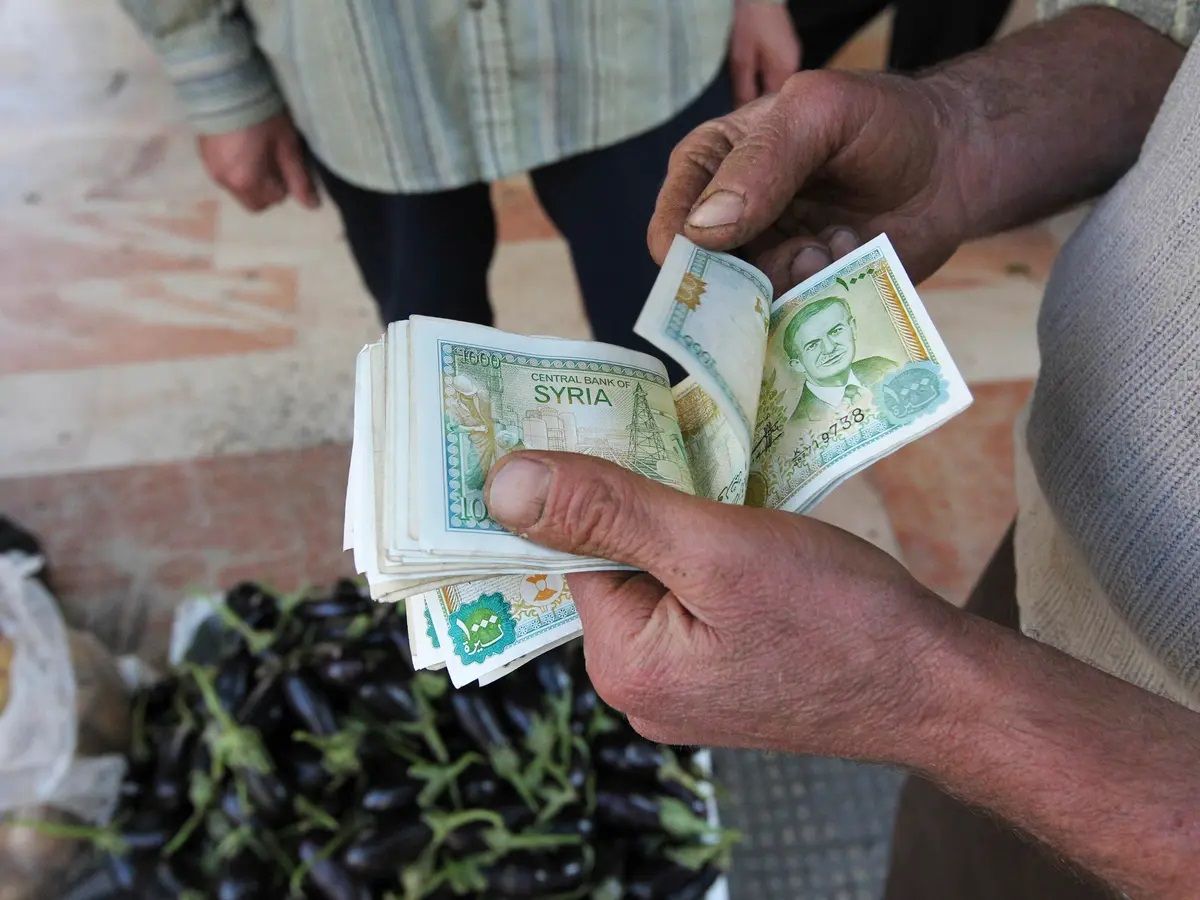 سعر صرف اليورو مقابل الدولار